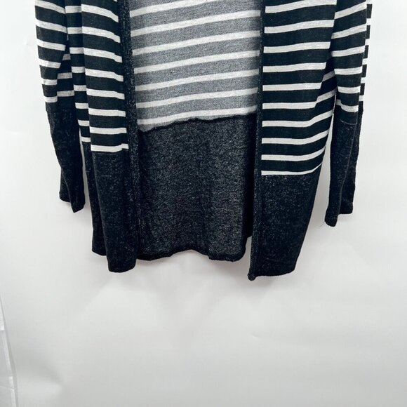 Moa Moa Women's Striped Long Sleeve Lightweight Cardigan Black/Gray Medium - Picture 5 of 8